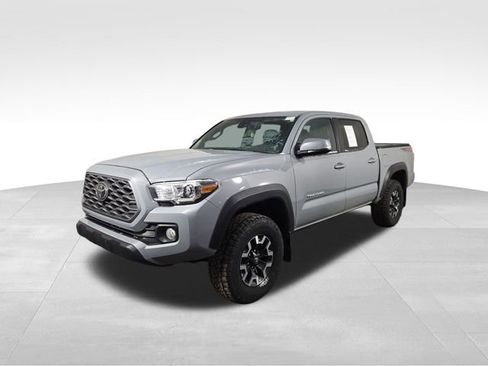 Used 2021 Toyota Tacoma TRD Off-Road w/ TRD Premium Off Road Package image 2
