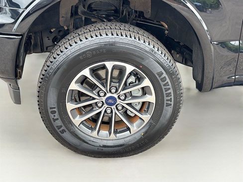 Used 2018 Ford F150 XLT w/ Equipment Group 301A Mid AWD/4WD image 29