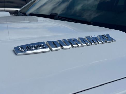 Used 2015 Chevrolet Silverado 2500 LT AWD/4WD image 3