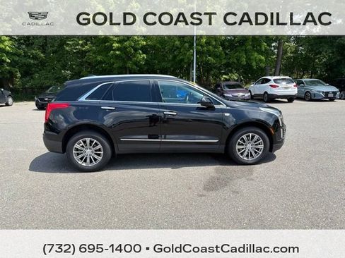 Used 2017 Cadillac XT5 Luxury w/ Driver Awareness Package AWD/4WD image 4