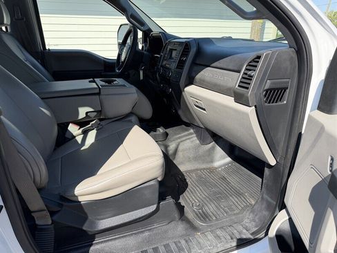 Used 2017 Ford F250 XL w/ Power Equipment Group image 25