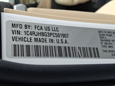 Certified 2023 Jeep Grand Cherokee Limited image 27