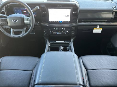 New 2026 Ford F250 Lariat w/ Black Appearance Package AWD/4WD image 13