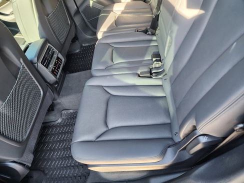 Used 2023 Audi Q7 2.0T Premium Plus image 15