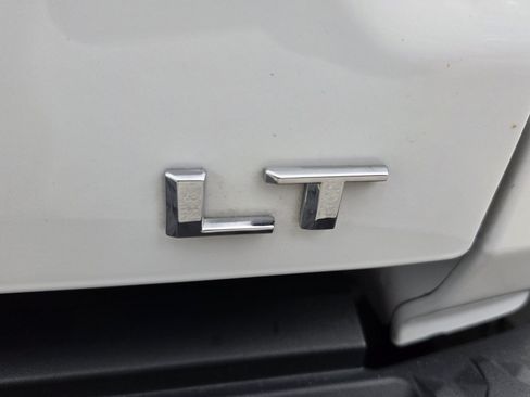 Certified 2024 Chevrolet Colorado LT w/ LT Convenience Package AWD/4WD image 19