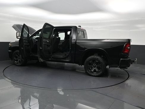 Used 2025 RAM 1500 Big Horn RWD image 34