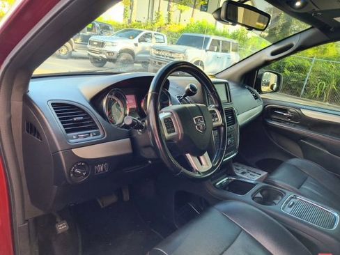 Used 2019 Dodge Grand Caravan GT FWD image 16