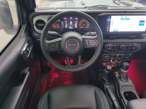 Certified 2024 Jeep Wrangler Willys image 15