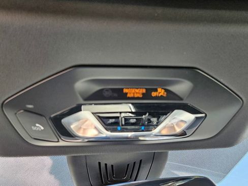 Used 2024 BMW 430i Convertible image 25