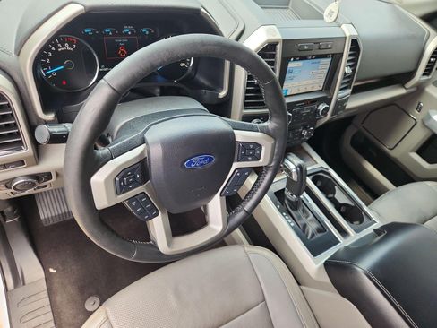 Used 2018 Ford F150 Lariat RWD image 10