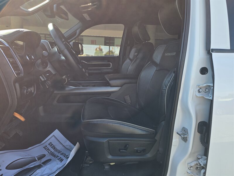 Used 2022 RAM 2500 Laramie w/ Night Edition AWD/4WD image 9