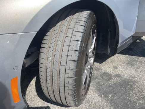 Used 2024 BMW i5 eDrive40i w/ Premium Package image 8