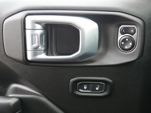 Used 2022 Jeep Gladiator Sport image 26