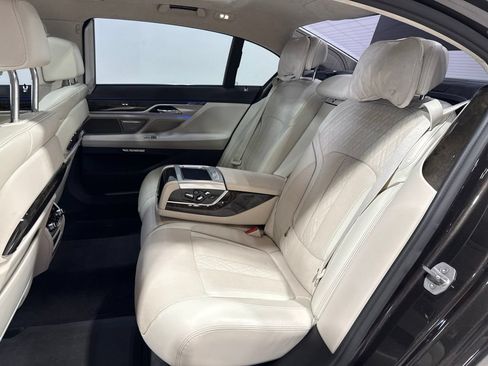 Used 2016 BMW 750i xDrive AWD/4WD image 33