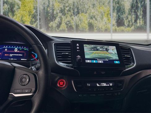 Used 2022 Honda Pilot Sport image 24