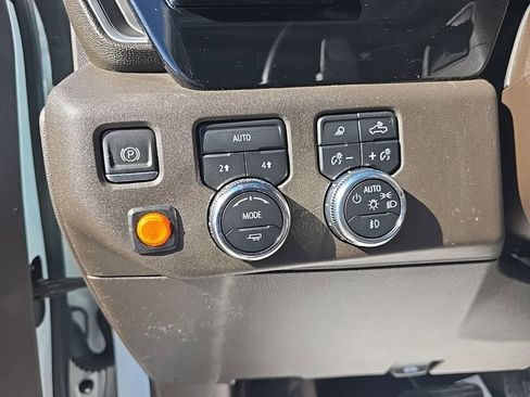 Used 2023 GMC Sierra 1500 SLT w/ SLT Convenience Package image 21