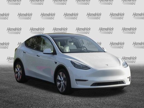 Used 2020 Tesla Model Y Long Range AWD/4WD image 2