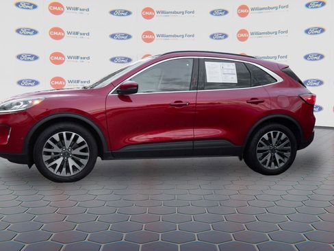 Used 2020 Ford Escape Titanium image 5