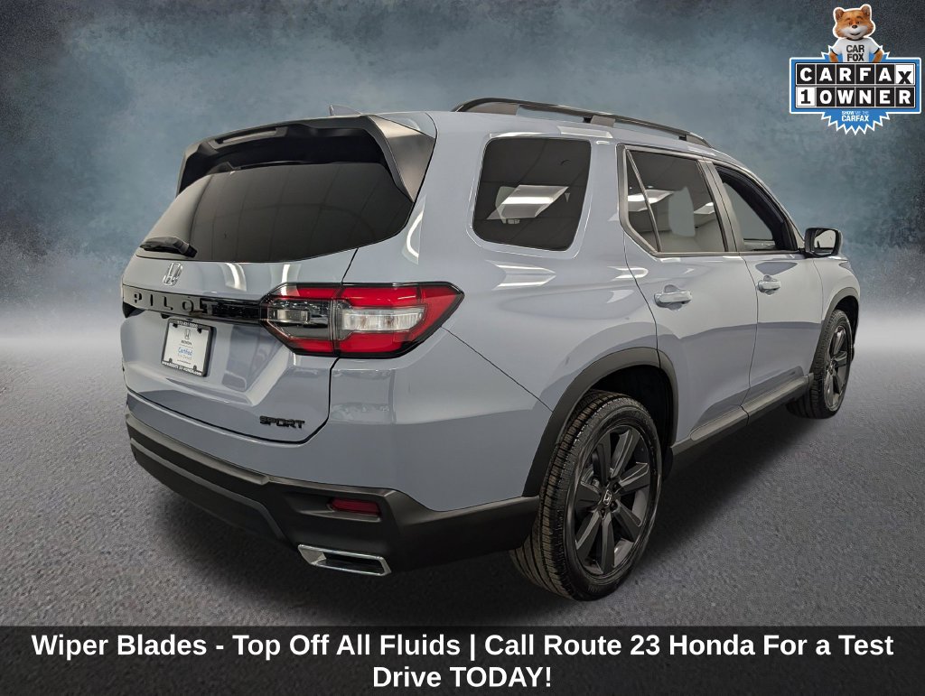 Used 2023 Honda Pilot Sport image 5