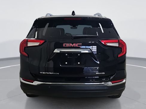 Certified 2024 GMC Terrain SLT w/ LPO, Floor Liner Package image 5