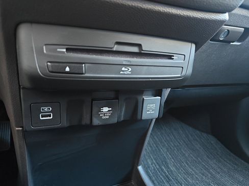 Used 2023 Honda Odyssey Elite image 19