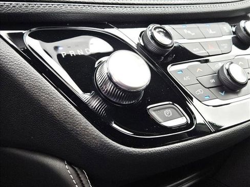 New 2026 Chrysler Pacifica Limited w/ S Appearance Package image 13