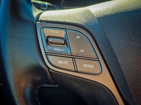 Used 2017 Hyundai Santa Fe SE w/ Cargo Package image 22