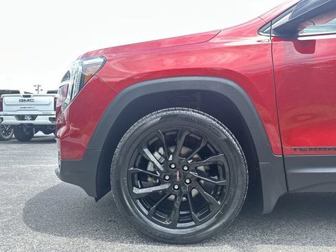 Certified 2023 GMC Terrain SLE w/ Driver Convenience Package AWD/4WD image 21