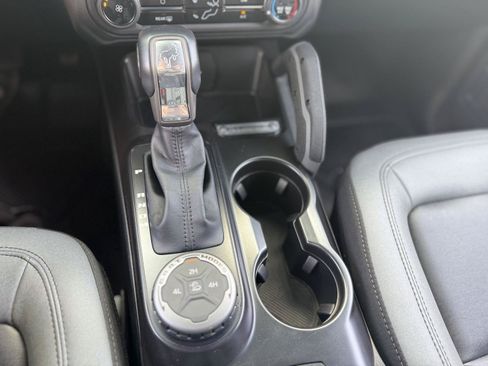 Used 2024 Ford Bronco Big Bend AWD/4WD image 17