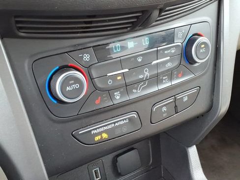 Used 2019 Ford Escape SEL AWD/4WD image 25