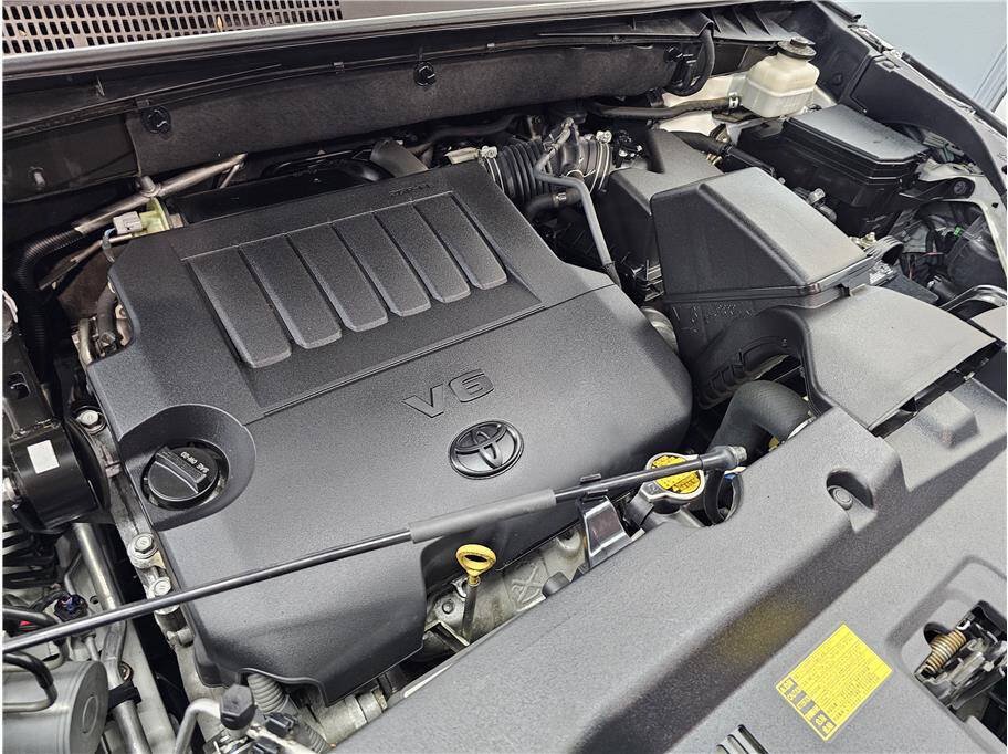 Used 2014 Toyota Highlander XLE AWD/4WD image 19