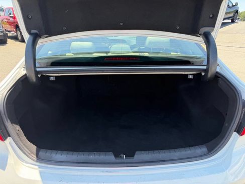 Used 2016 Hyundai Sonata Limited w/ Option Group 05 FWD image 5