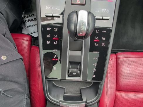 Used 2023 Porsche Macan S AWD/4WD image 23