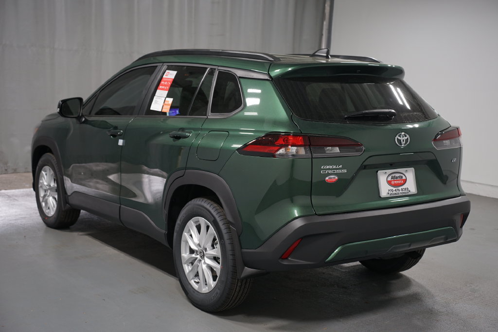 New 2026 Toyota Corolla Cross LE w/ Moonroof Package FWD image 6