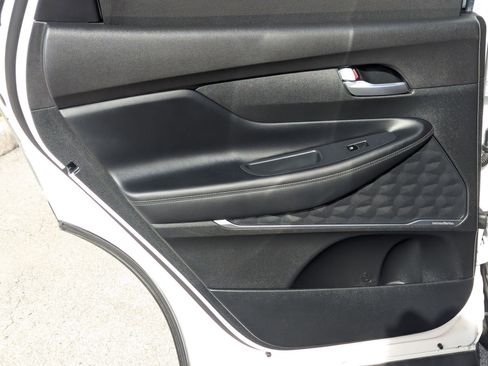 Used 2023 Hyundai Santa Fe SEL w/ Premium Package image 16