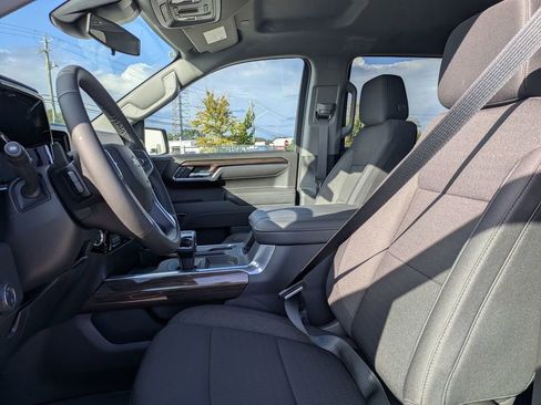 New 2025 Chevrolet Silverado 1500 LT w/ Safety Package RWD image 15