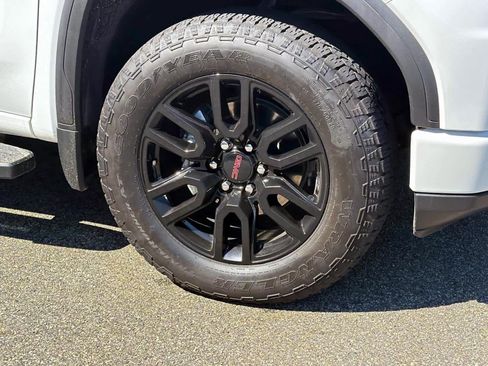 Used 2025 GMC Sierra 1500 Elevation AWD/4WD image 7