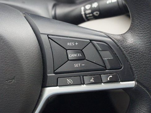 Used 2023 Nissan Altima 2.5 SV image 9