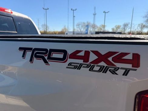 Used 2019 Toyota Tundra SR5 image 8