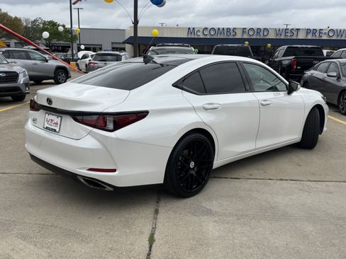 Used 2019 Lexus ES 350 Ultra Luxury w/ Accessory Package 2 image 5