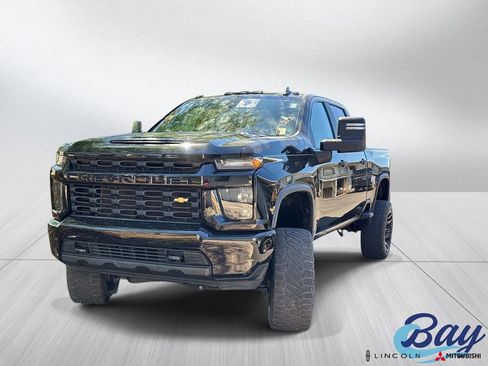 Used 2021 Chevrolet Silverado 2500 Custom w/ Custom Value Package image 1