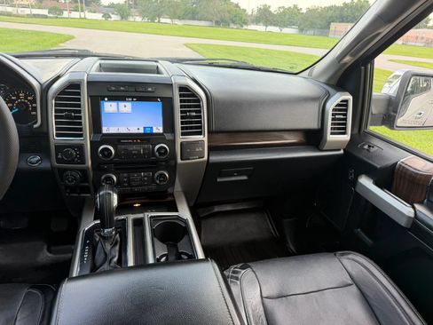 Used 2016 Ford F150 Lariat w/ Equipment Group 502A Luxury AWD/4WD image 14