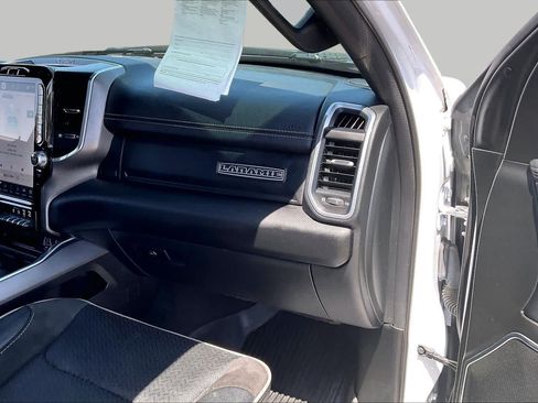 Used 2023 RAM 1500 Laramie AWD/4WD image 17