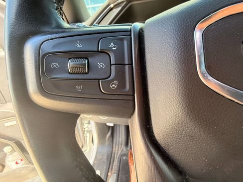 Used 2023 GMC Sierra 1500 AT4 w/ Technology Package AWD/4WD image 12