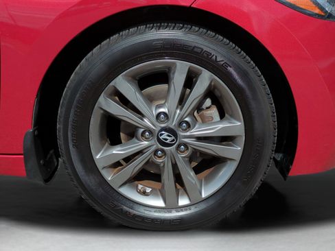 Used 2017 Hyundai Elantra SE image 10
