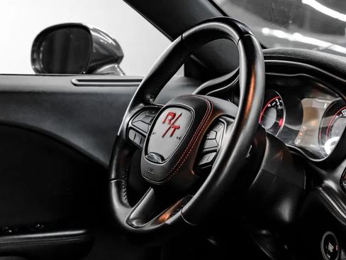 Used 2017 Dodge Challenger R/T RWD image 19