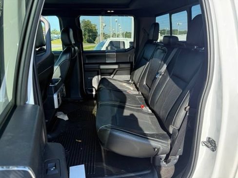 Used 2019 Ford F150 Lariat w/ Equipment Group 502A Luxury AWD/4WD image 11