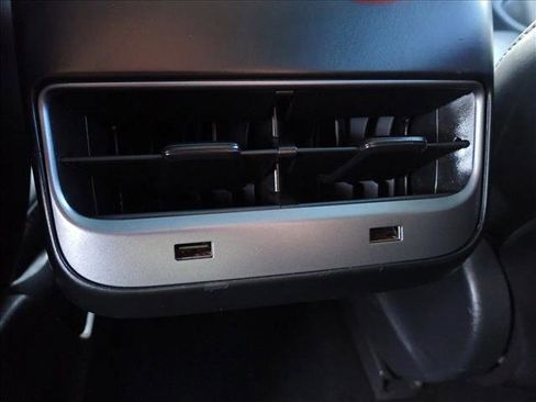 Used 2018 Tesla Model 3 Long Range image 8