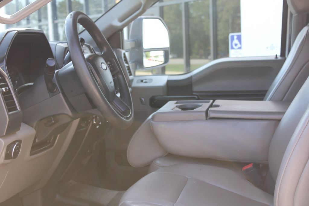 Used 2022 Ford F250 XL w/ Power Equipment Group AWD/4WD image 9