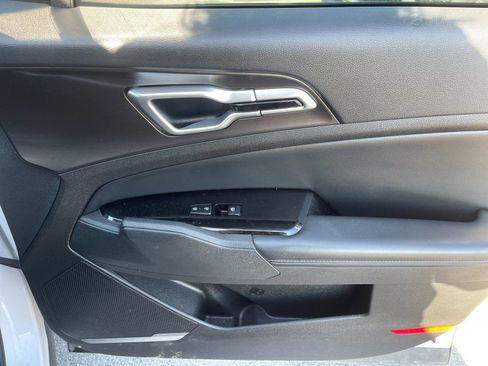 Used 2023 Kia Sportage EX image 19